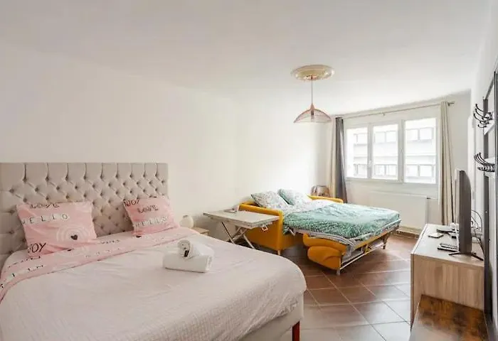 Superbe Studio Gambetta Apartment Paris